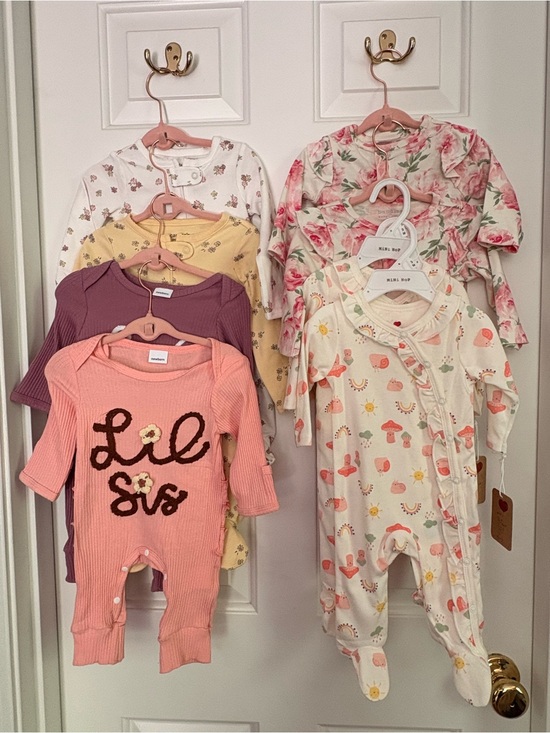 Other - *TWIN* large twin lot. 8 outfits. All brand new.